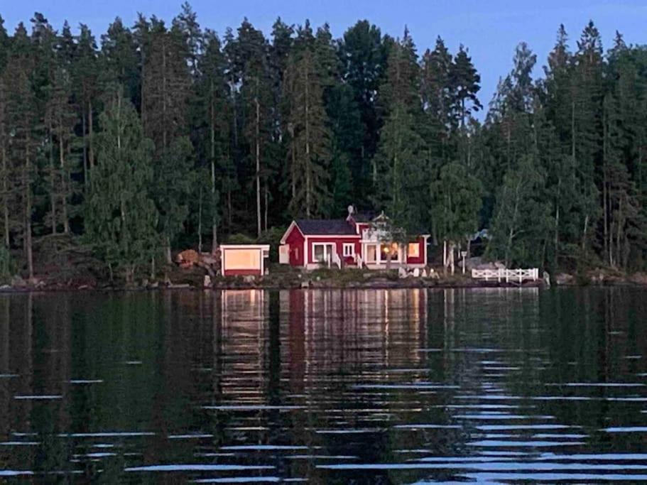 "Talludden" By The Lake Arydssjoen, Furuby Exterior foto